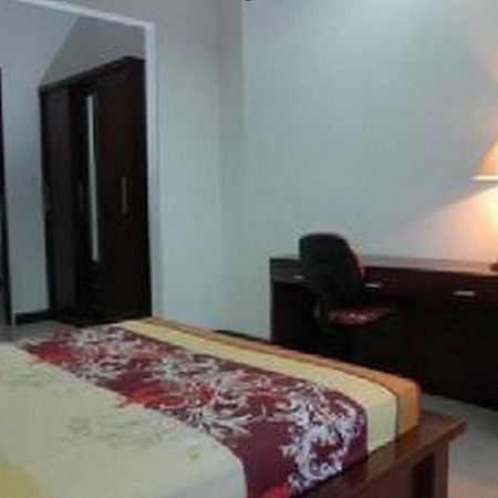Guesthouse Durentiga Jakarta Buitenkant foto